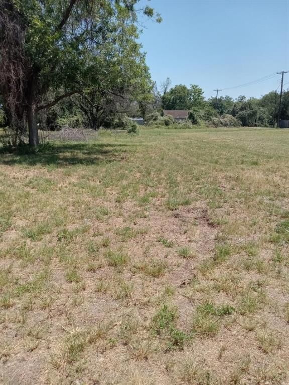 Property Photo: 1717 Short Street TX 76704