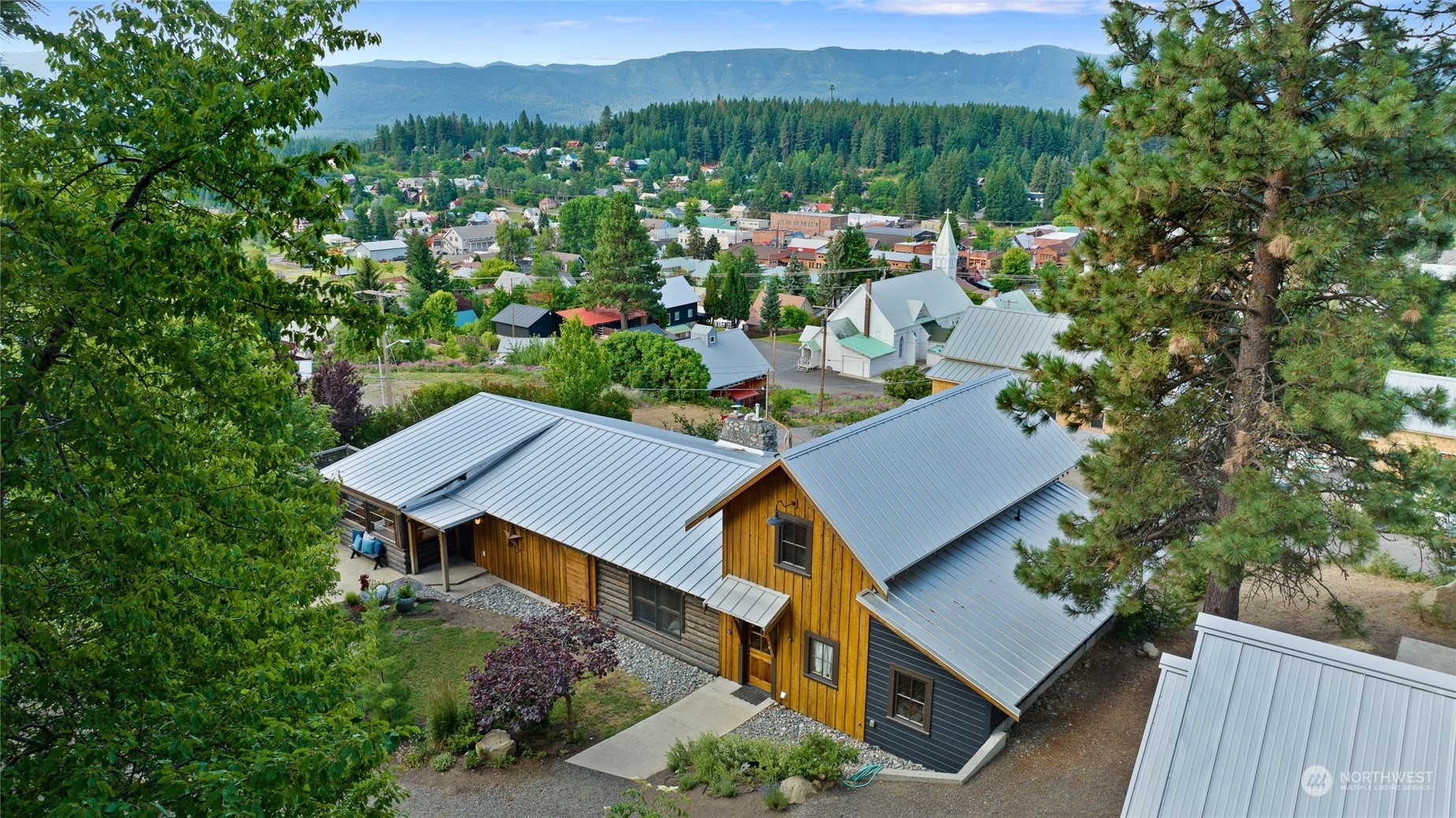 Property Photo: 401 E Idaho Avenue WA 98941