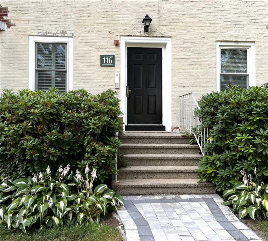 Property Photo:  116 Woodside Green 3B  CT 06905 