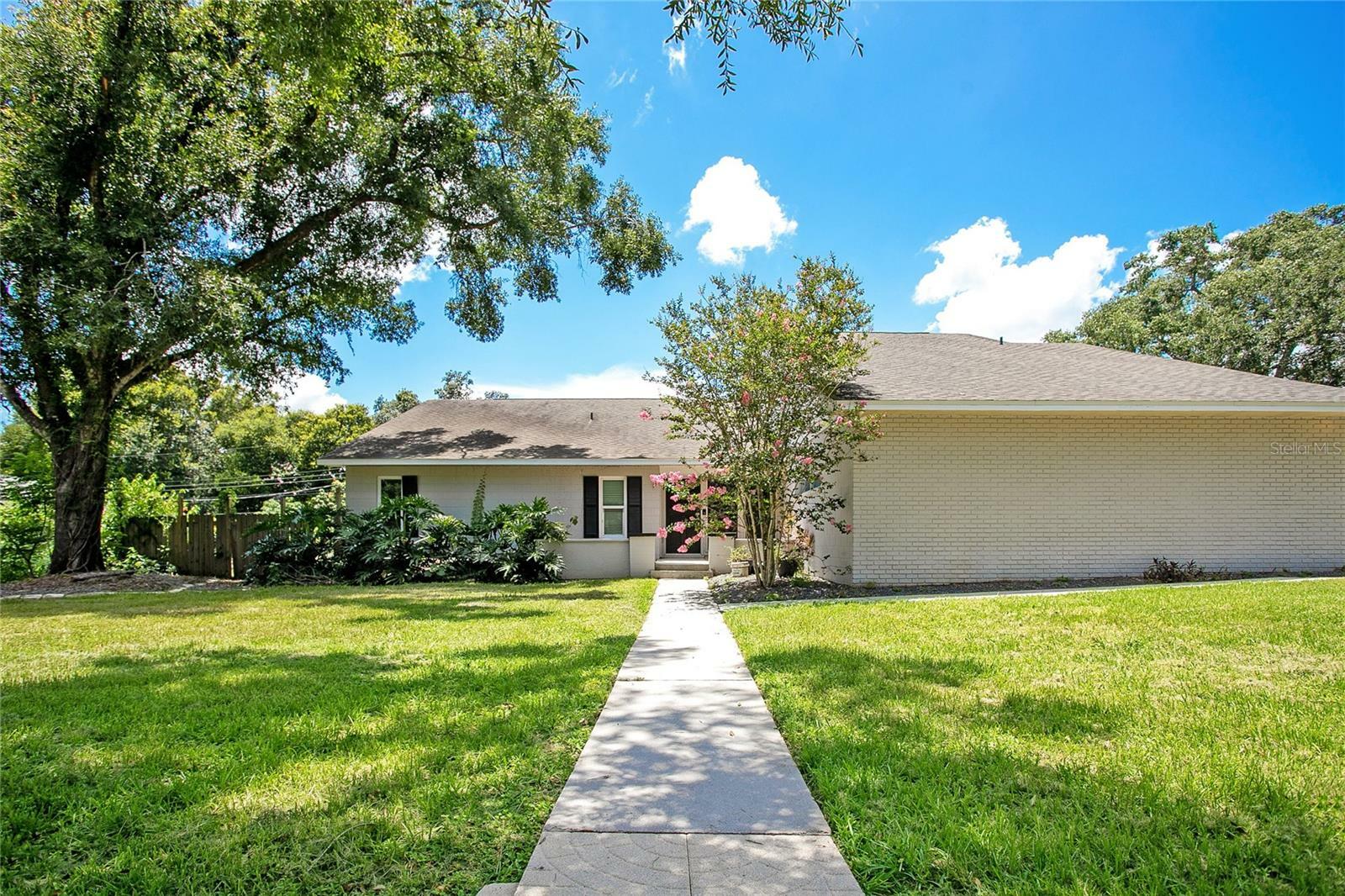 Property Photo: 4935 Hidden Hills Drive FL 33812