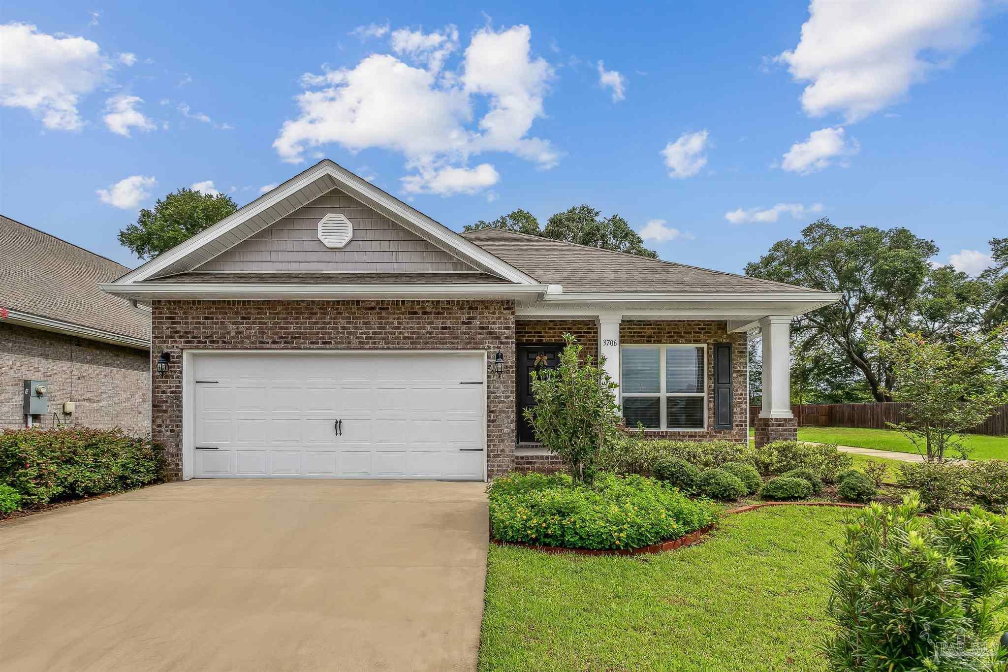 Property Photo:  3706 Hawks Landing Cir  FL 32571 