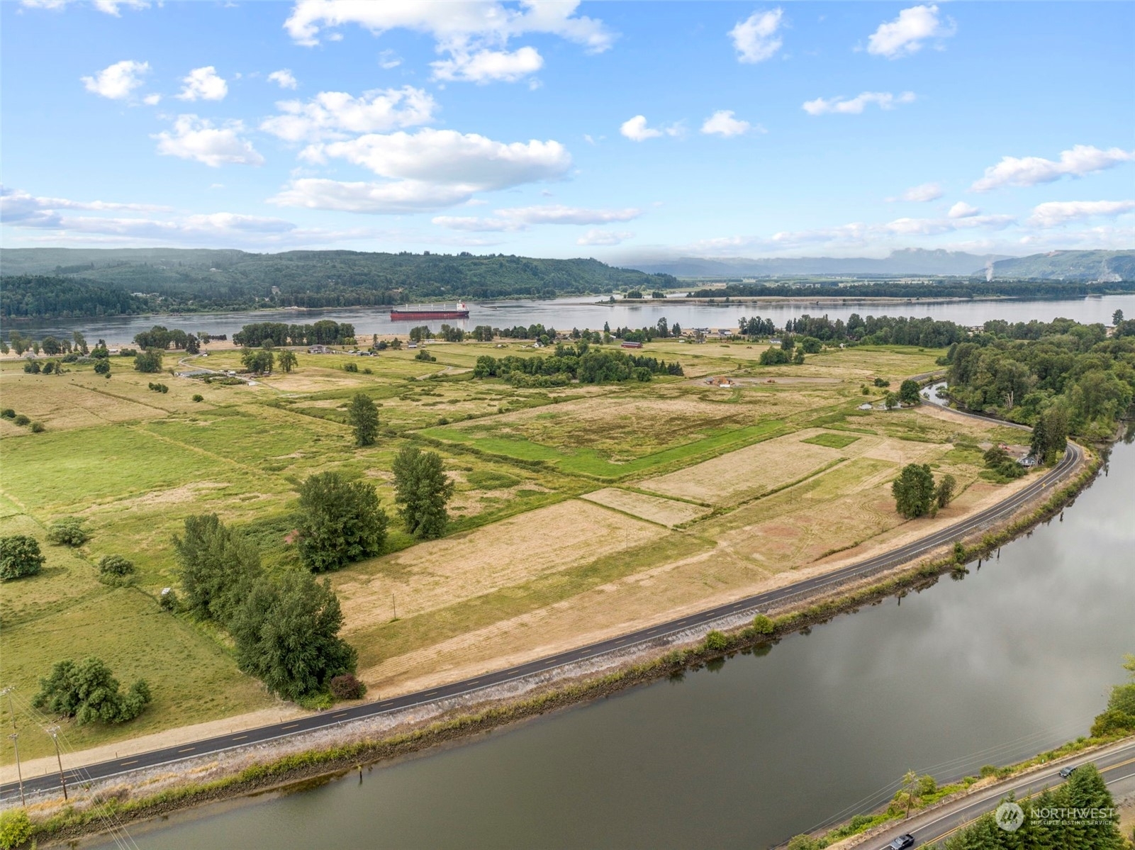 Property Photo: 1 Willow Grove Road WA 98632