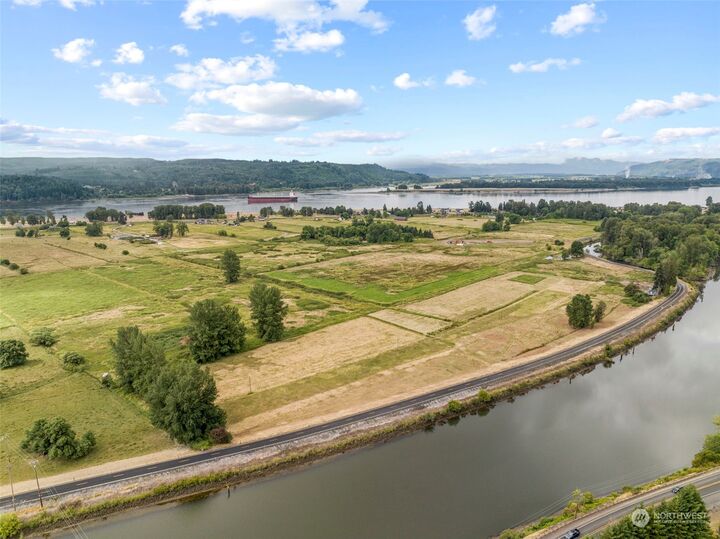 Property Photo:  1  Willow Grove Road  WA 98632 