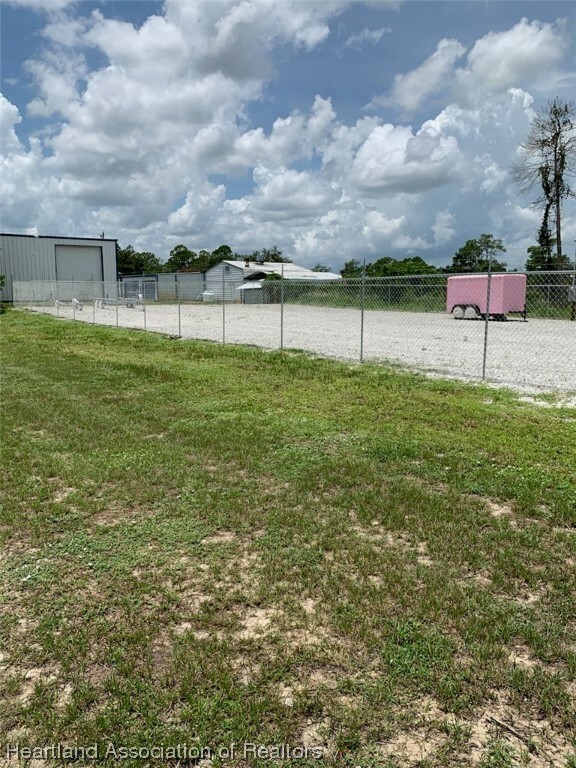 Property Photo:  1313 Columbus Street  FL 33852 