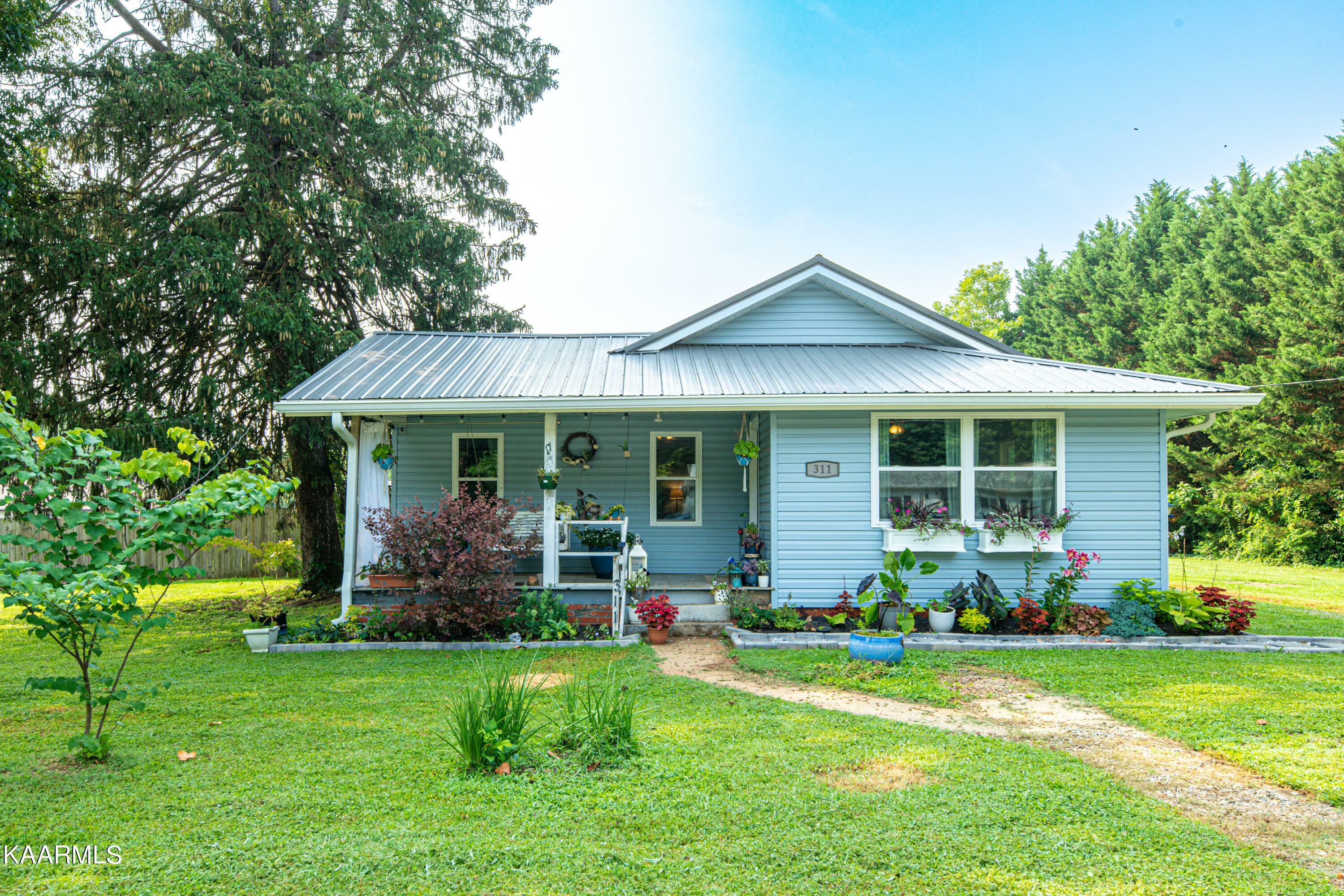Property Photo:  311 Russell Rd  TN 37853 