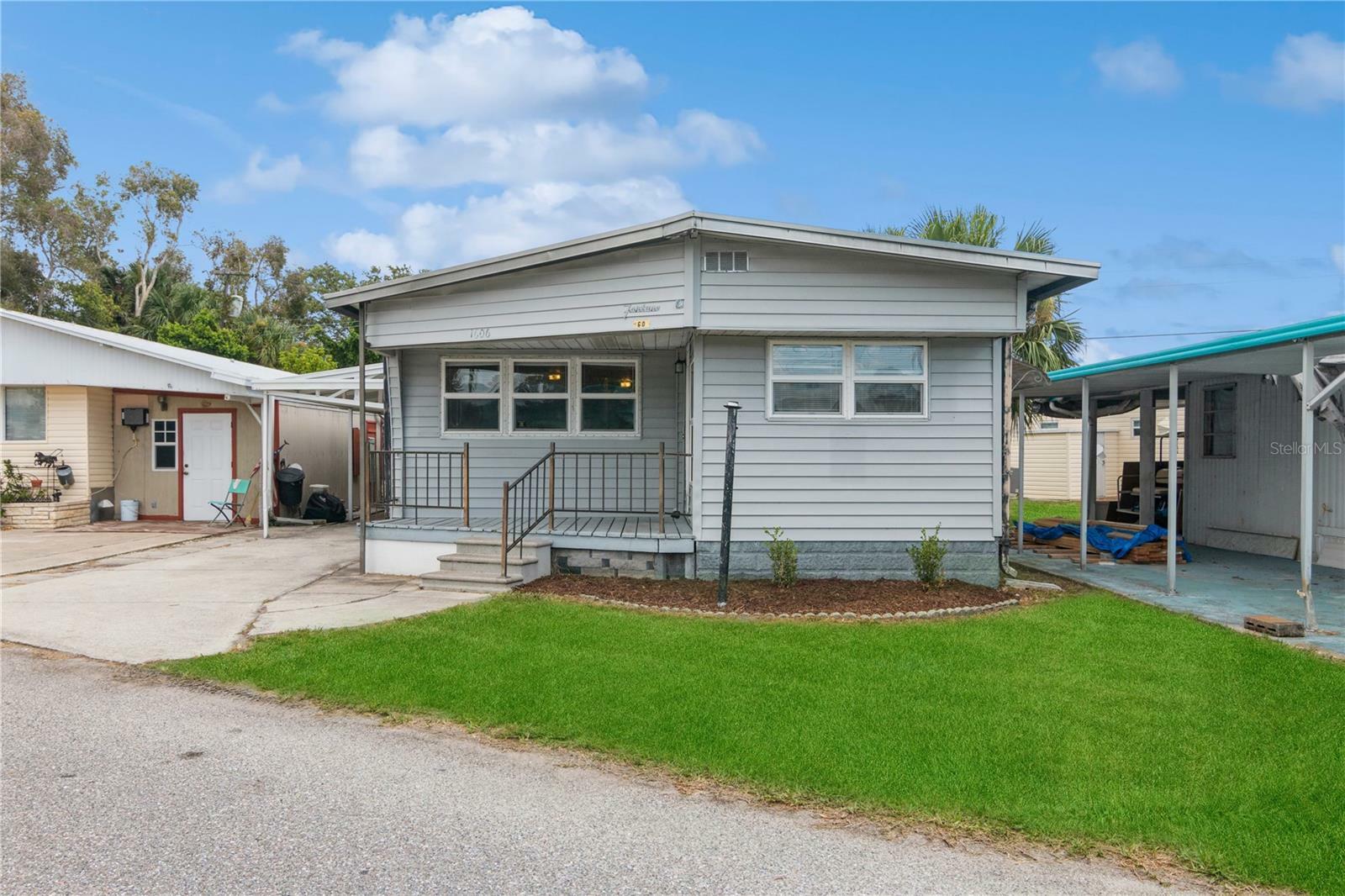 Property Photo:  1606 Ohio Avenue  FL 34207 