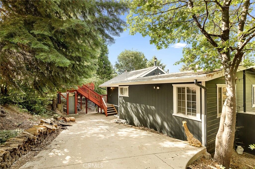 Property Photo:  31463 Panorama Drive  CA 92382 