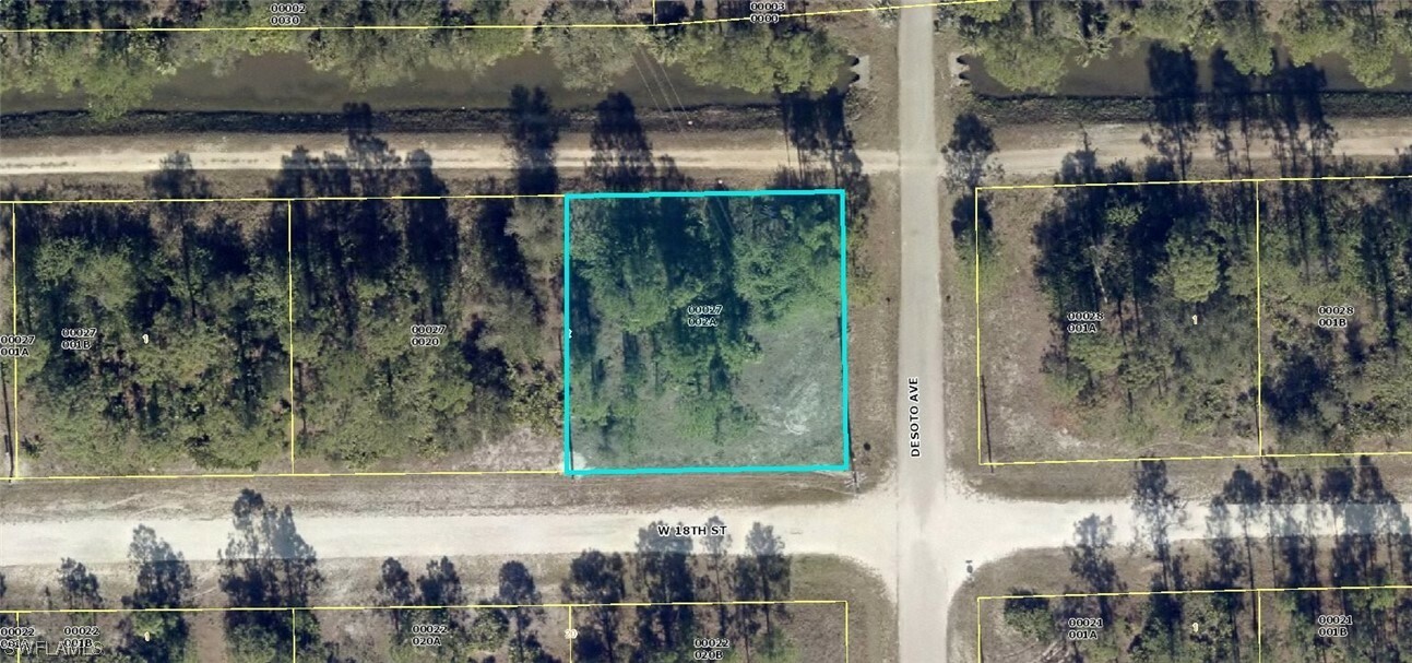 Property Photo:  800 W 18th Street  FL 33972 