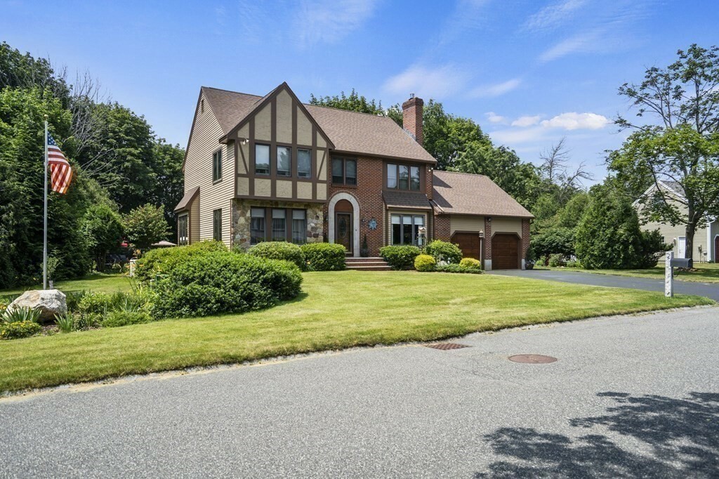 Property Photo: 5 Wedgewood MA 01830