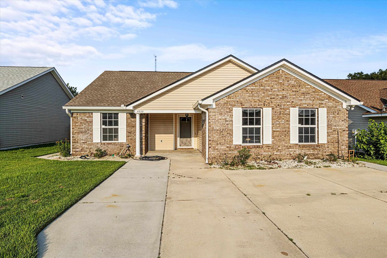 Property Photo:  4533 Deslin Court  FL 32305 