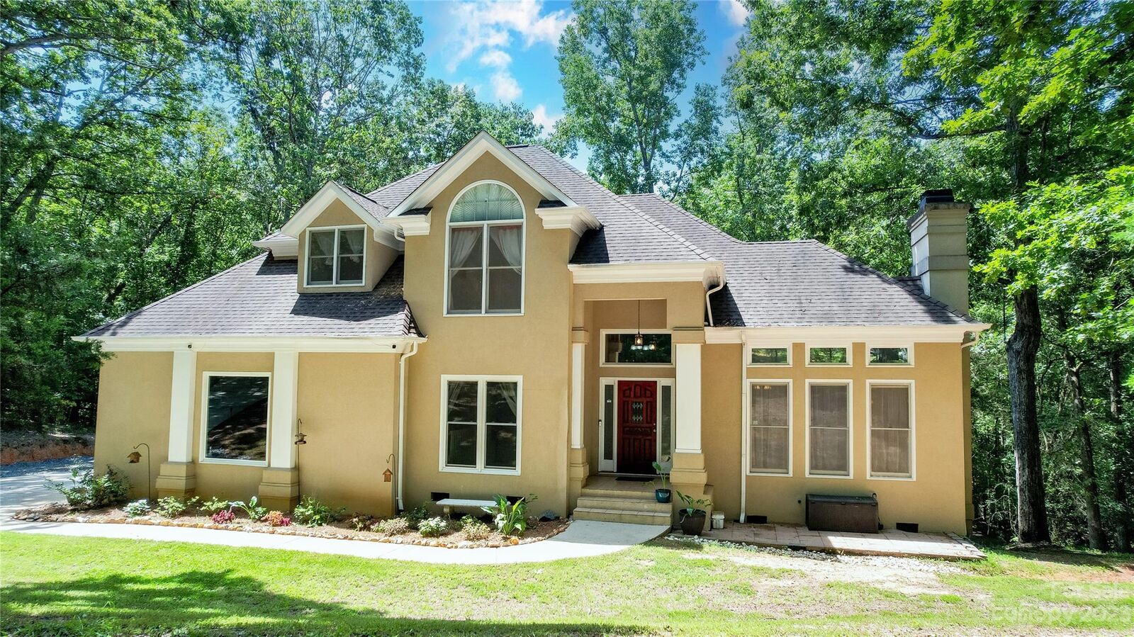 Property Photo: 15011 Majestic Oak Drive NC 28278