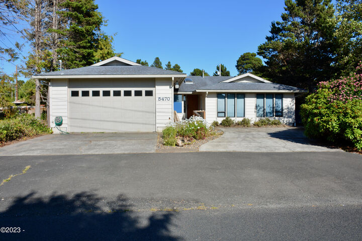 5470 El Prado  Lincoln City OR 97367 photo