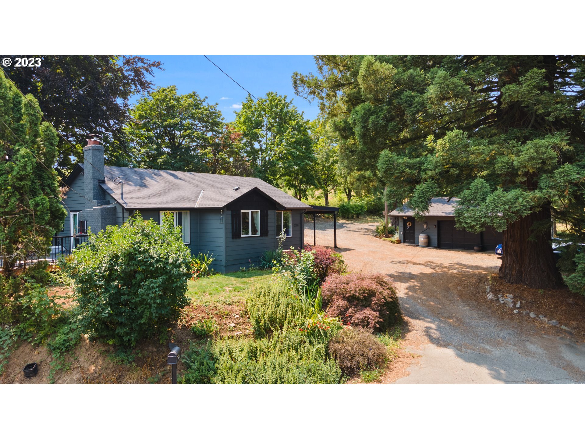 Property Photo: 21590 SE Bohna Park Rd OR 97089