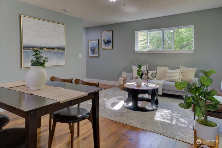 Property Photo:  10711 Greenwood Avenue N B  WA 98133 