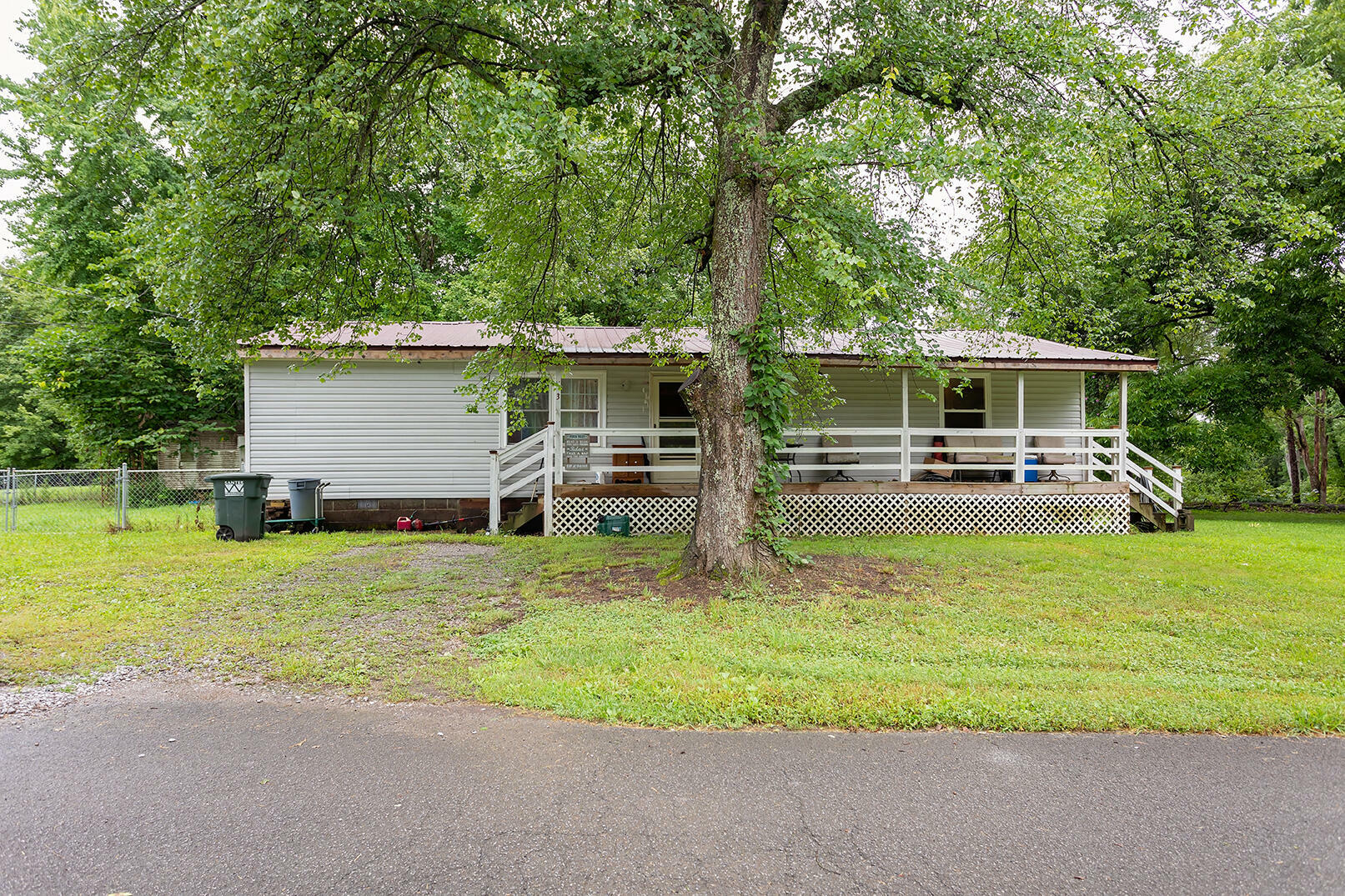 Property Photo:  223 Bettis Avenue SW  TN 37311 