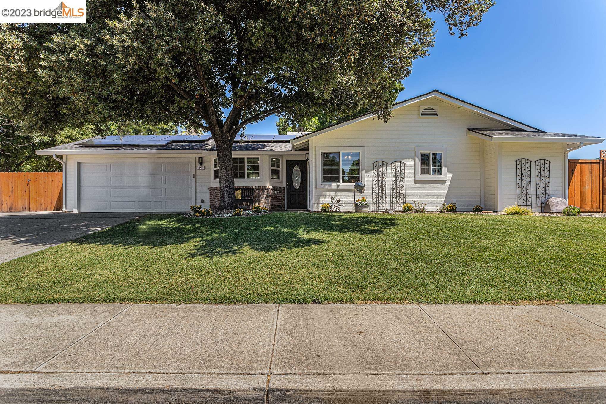 Property Photo:  1233 Woodside Dr  CA 94513 