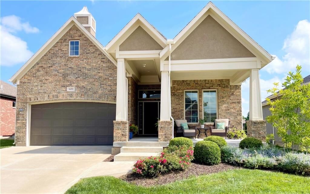 Property Photo: 16392 W 159 Terrace KS 66062