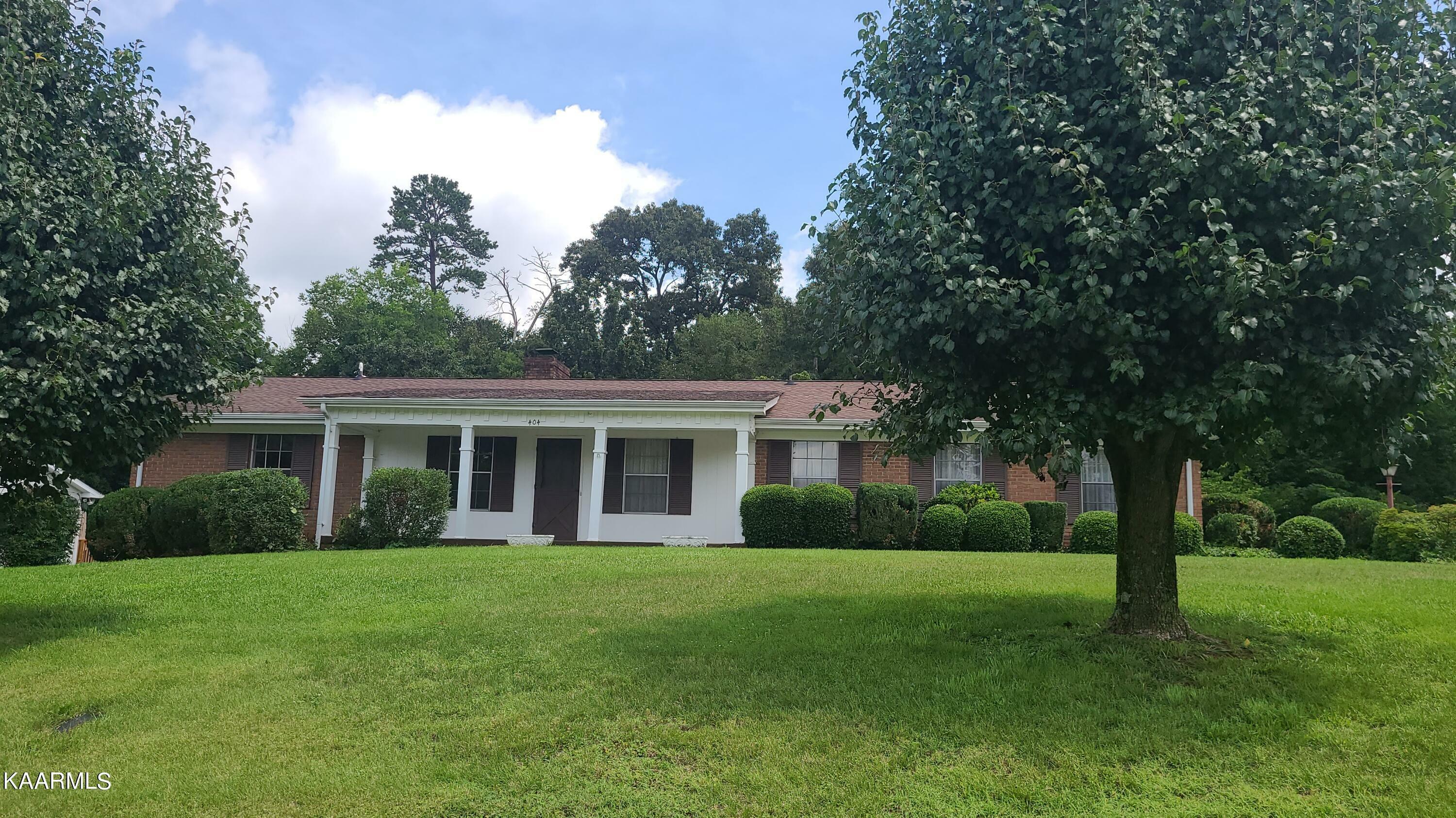 Property Photo:  404 Sherwood Drive  TN 37801 