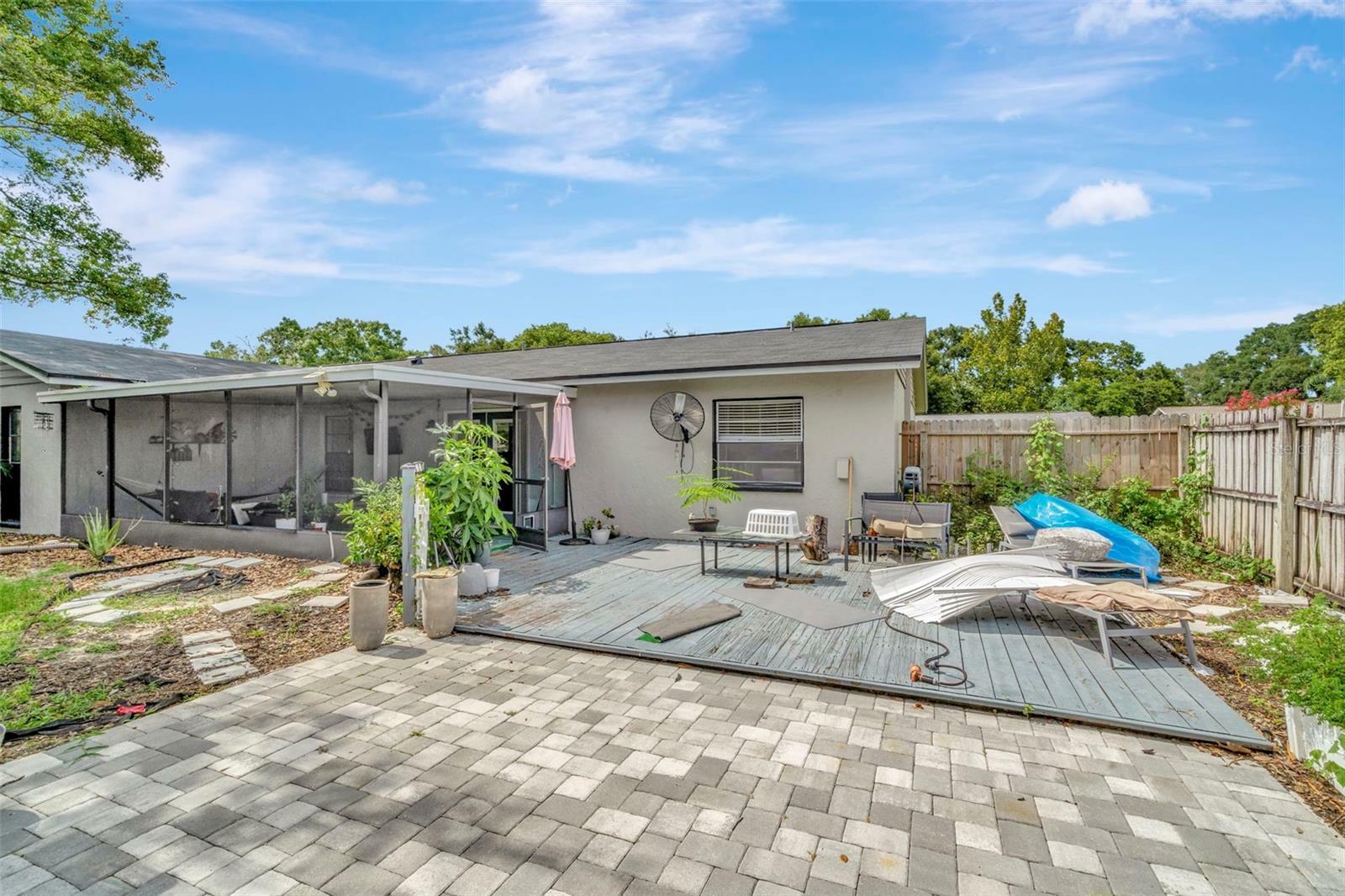 Property Photo:  7817 Capwood Avenue  FL 33637 