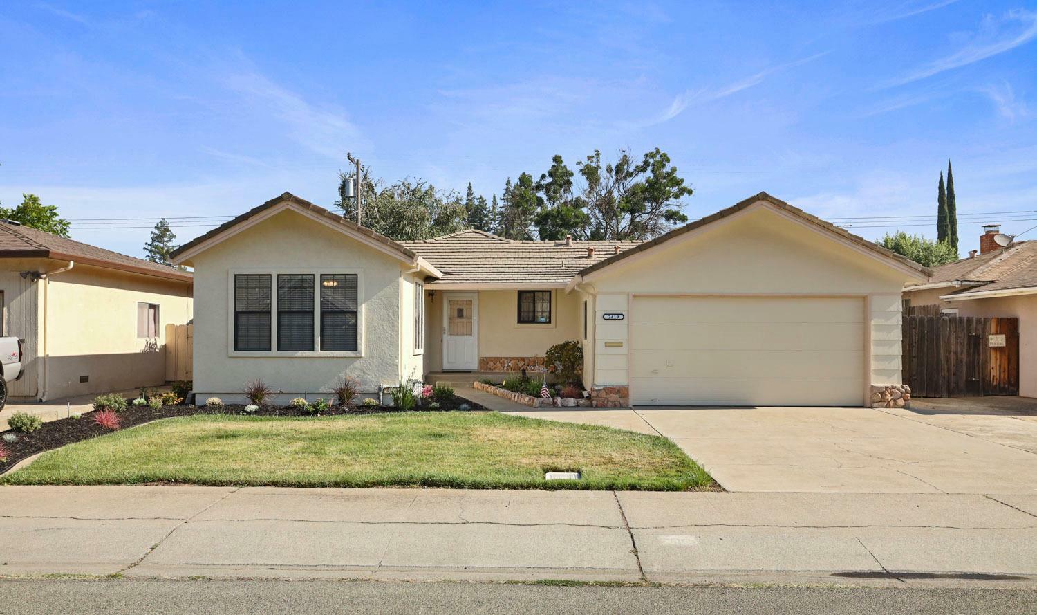 Property Photo:  2419 W Tokay Street  CA 95242 