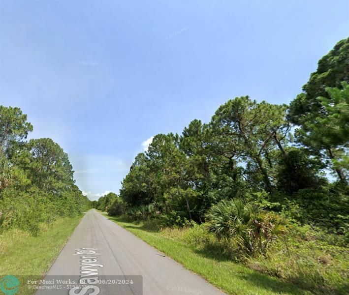 Property Photo:  Sawyer Cir  FL 34288 