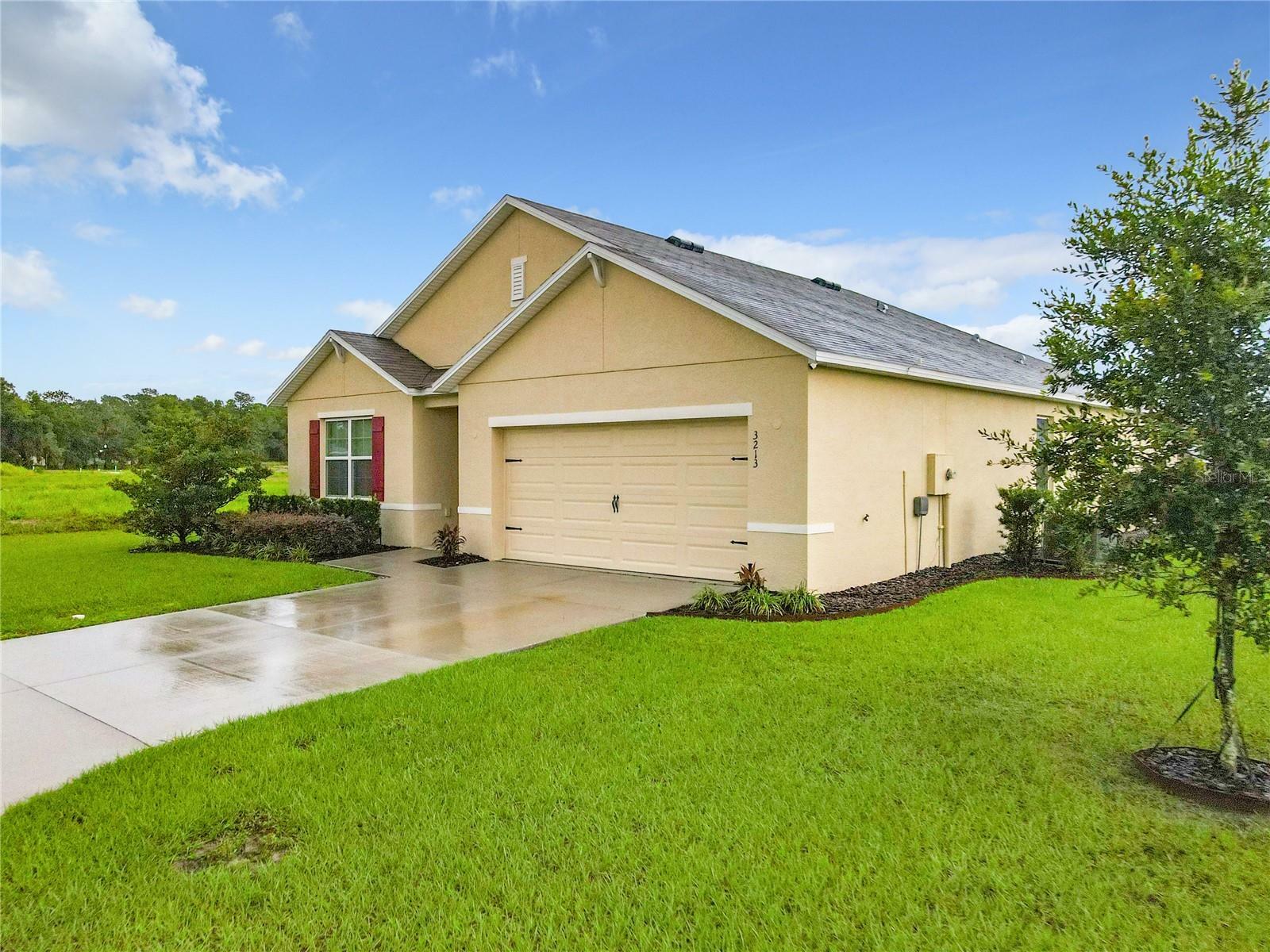 Property Photo:  3213 NE 42nd Road  FL 34470 