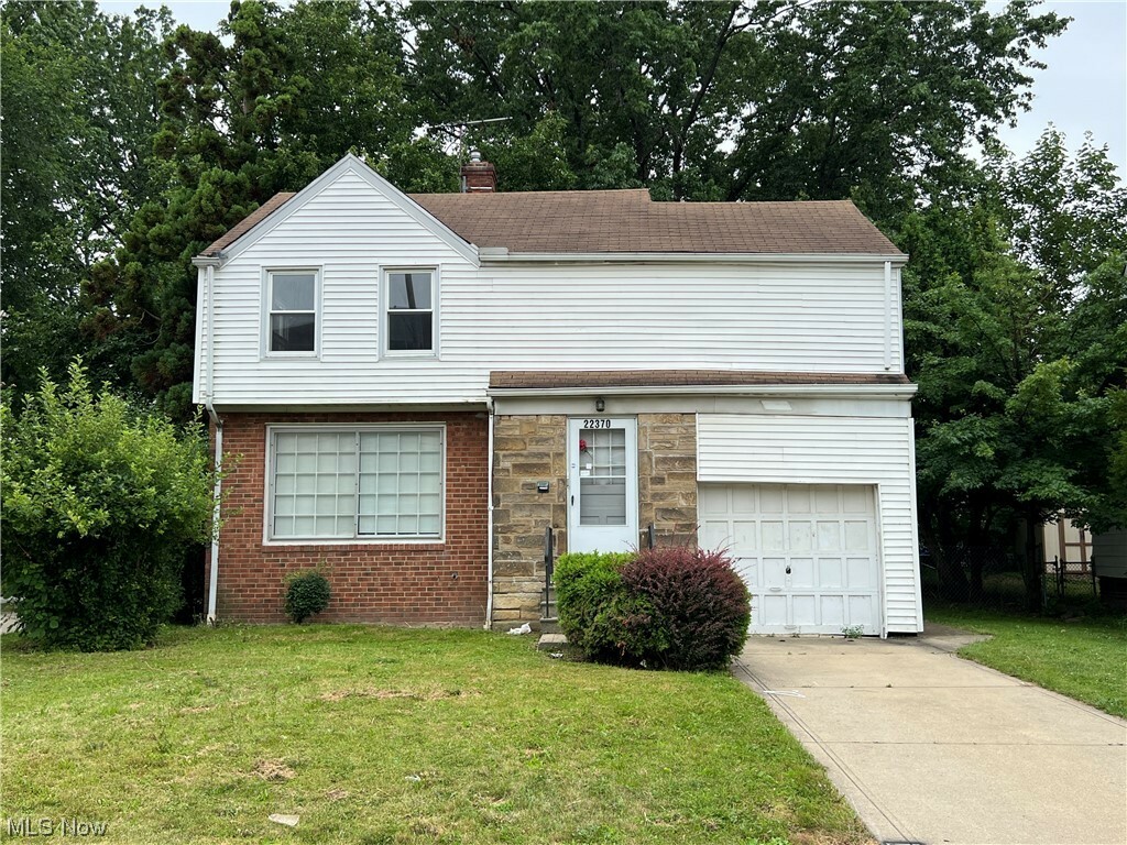 Property Photo:  22370 Tracy Avenue  OH 44123 