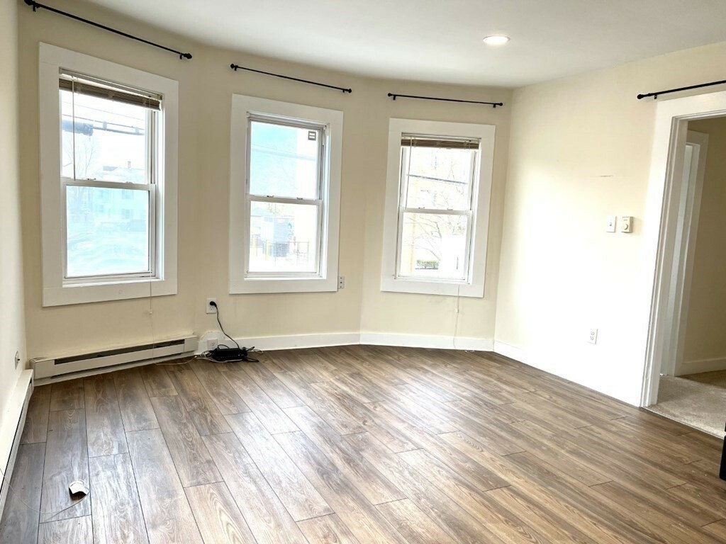 Property Photo:  168-170 Spruce St 8  MA 01453 