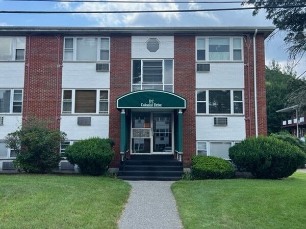 Property Photo:  D2 Colonial Drive 4  MA 01810 