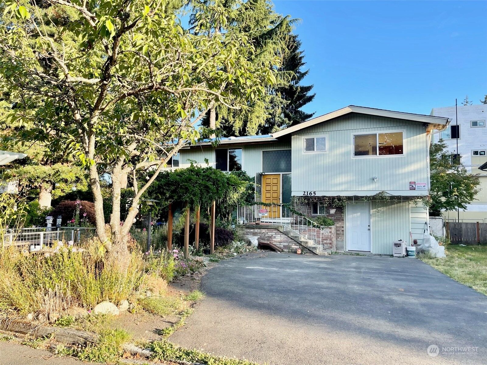 Property Photo: 2165 N 186th Street WA 98133