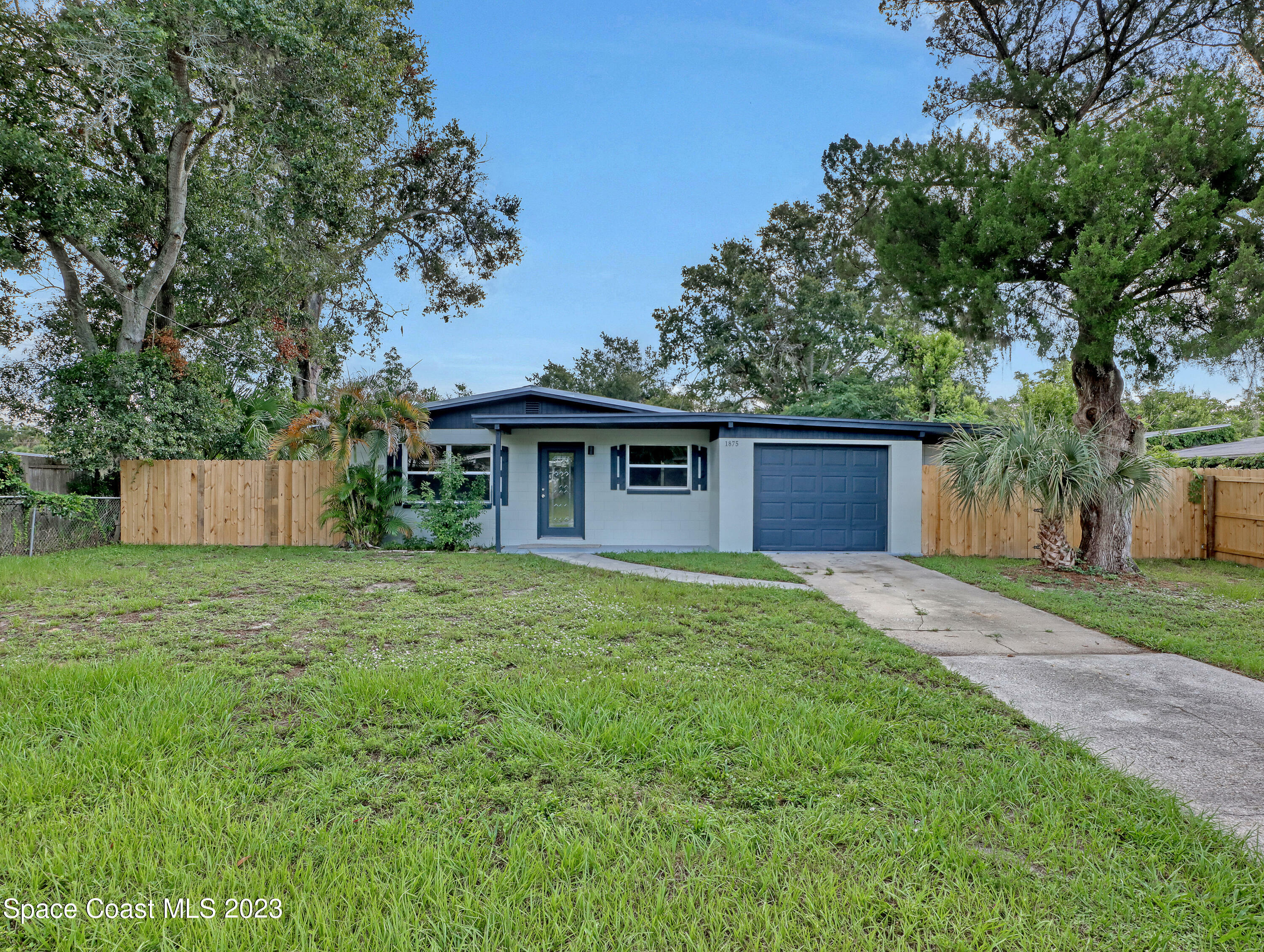 Property Photo:  1875 Hallum Avenue  FL 32796 