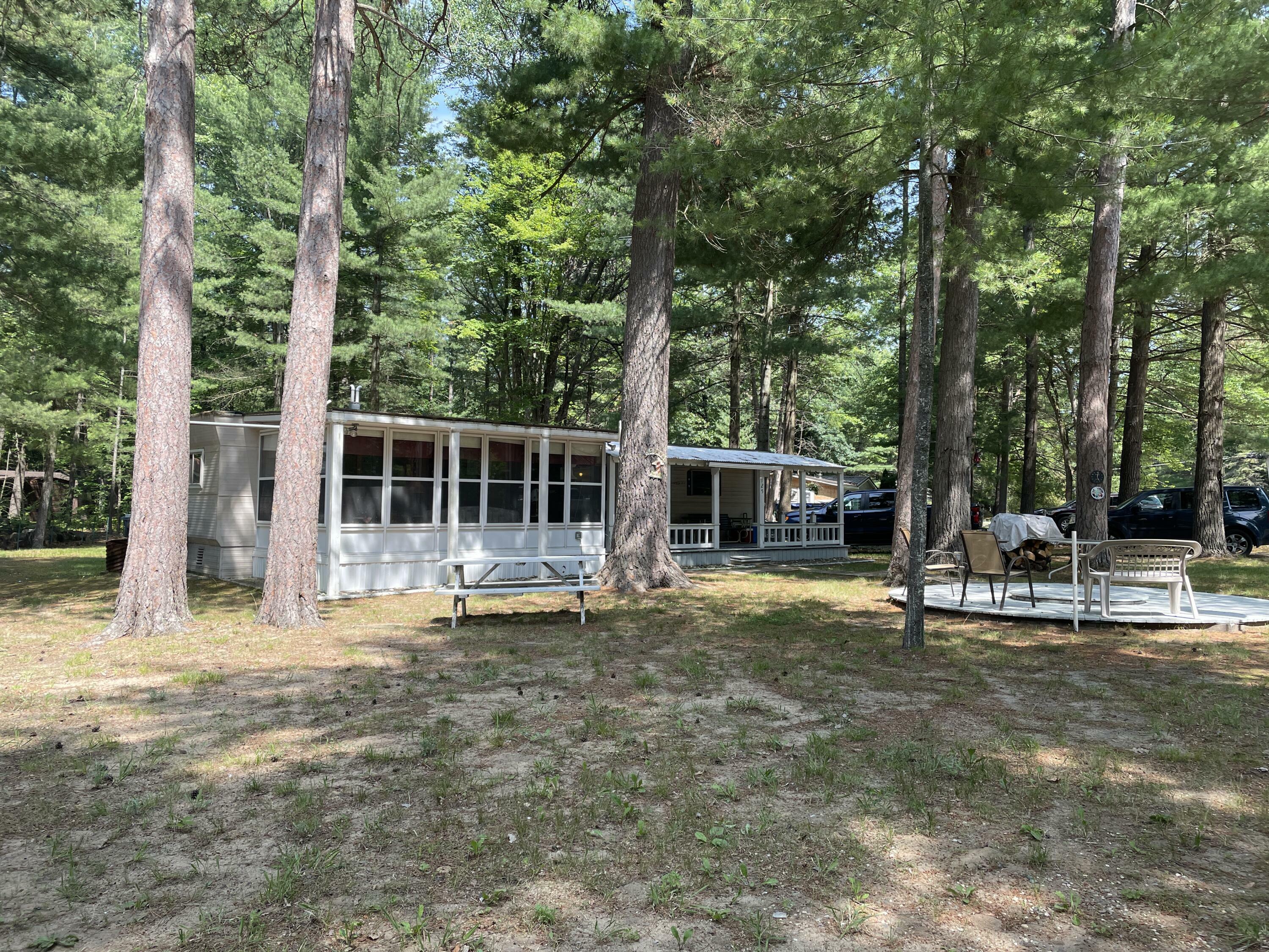 Property Photo:  125 Breckenridge Drive  MI 48629 