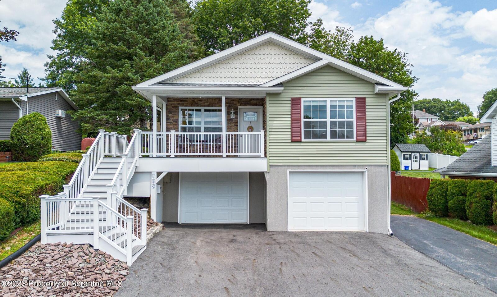 Property Photo:  326 Virginia Avenue  PA 18452 