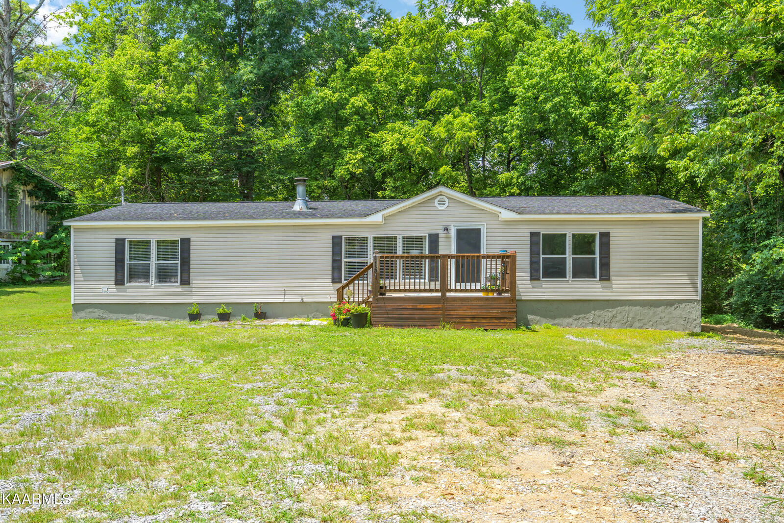 Property Photo:  115 Arms Rd  TN 37924 