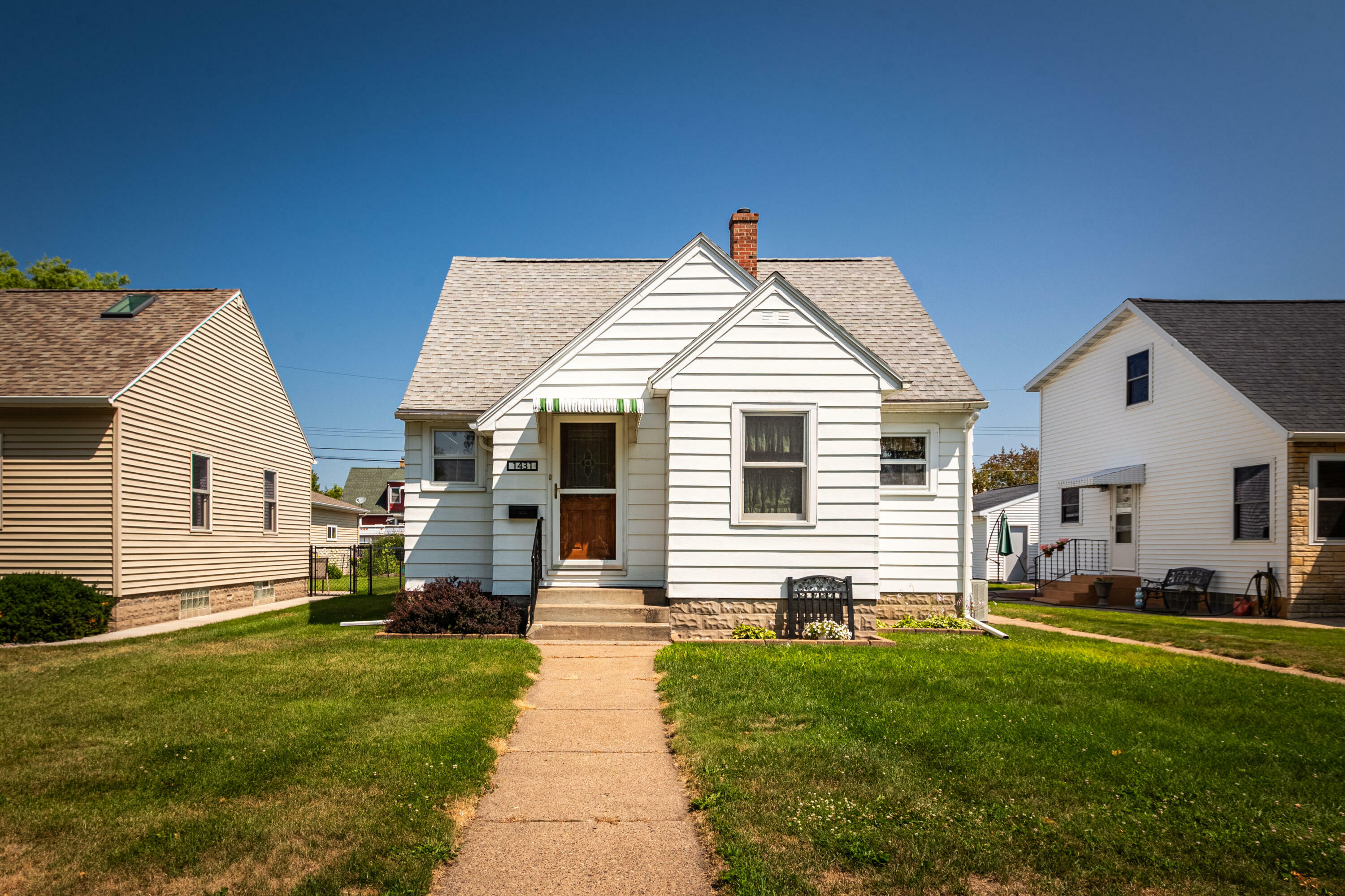 Property Photo:  1431 Travis St  WI 54601 