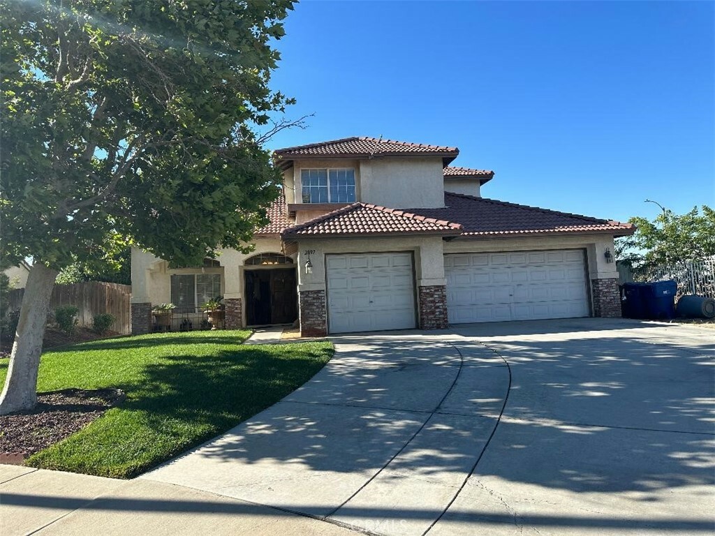 Property Photo: 2897 Purple Sage Lane CA 93550