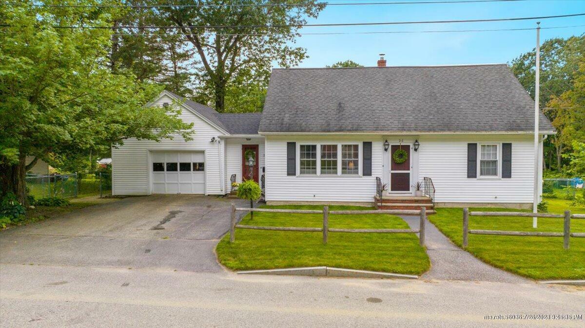 Property Photo: 26 Fairview Court ME 04210