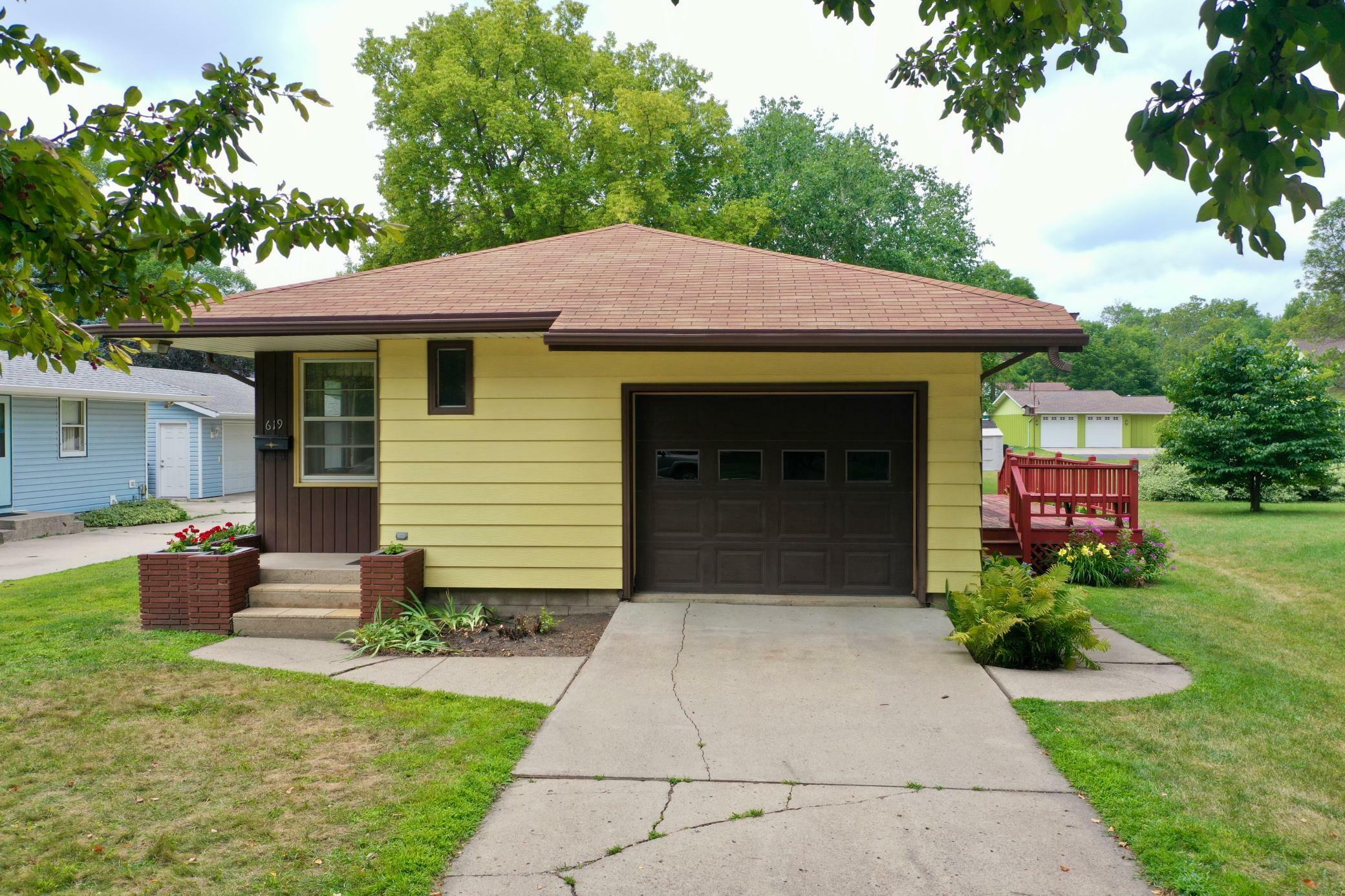 Property Photo: 619 9th Street NW MN 56201