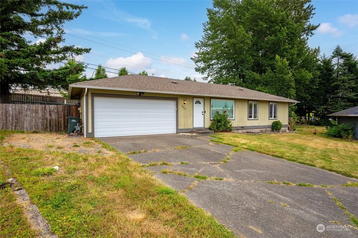 Property Photo:  5625 Poplar Place  WA 98248 