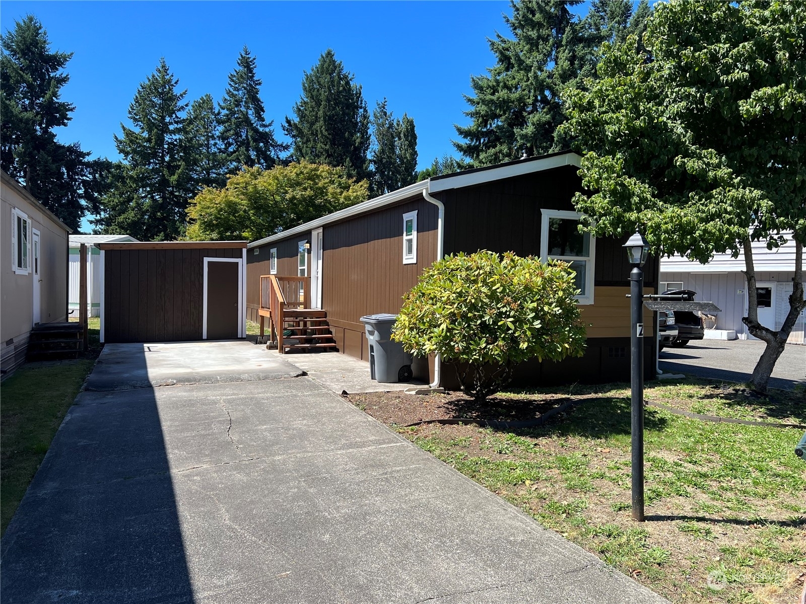 Property Photo: 507 131st Street E Z WA 98445