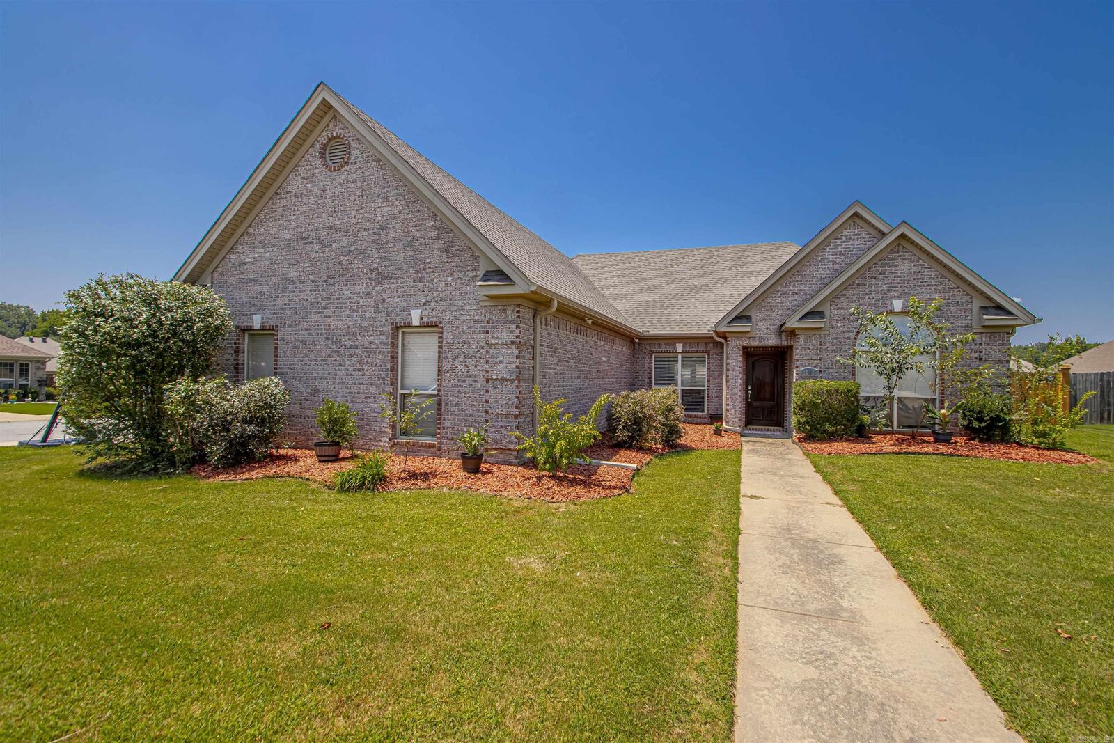Property Photo: 4001 Edgewater Drive AR 72019