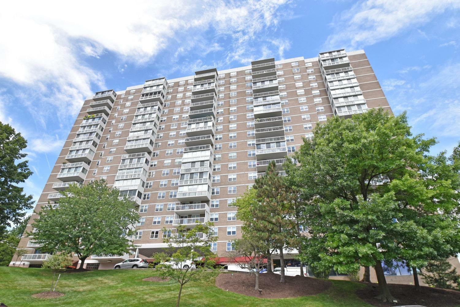 Property Photo: 2444 Madison Rd 904 OH 45208