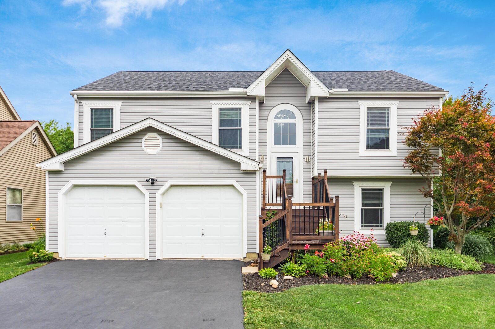 Property Photo: 5896 Alouette Court OH 43119