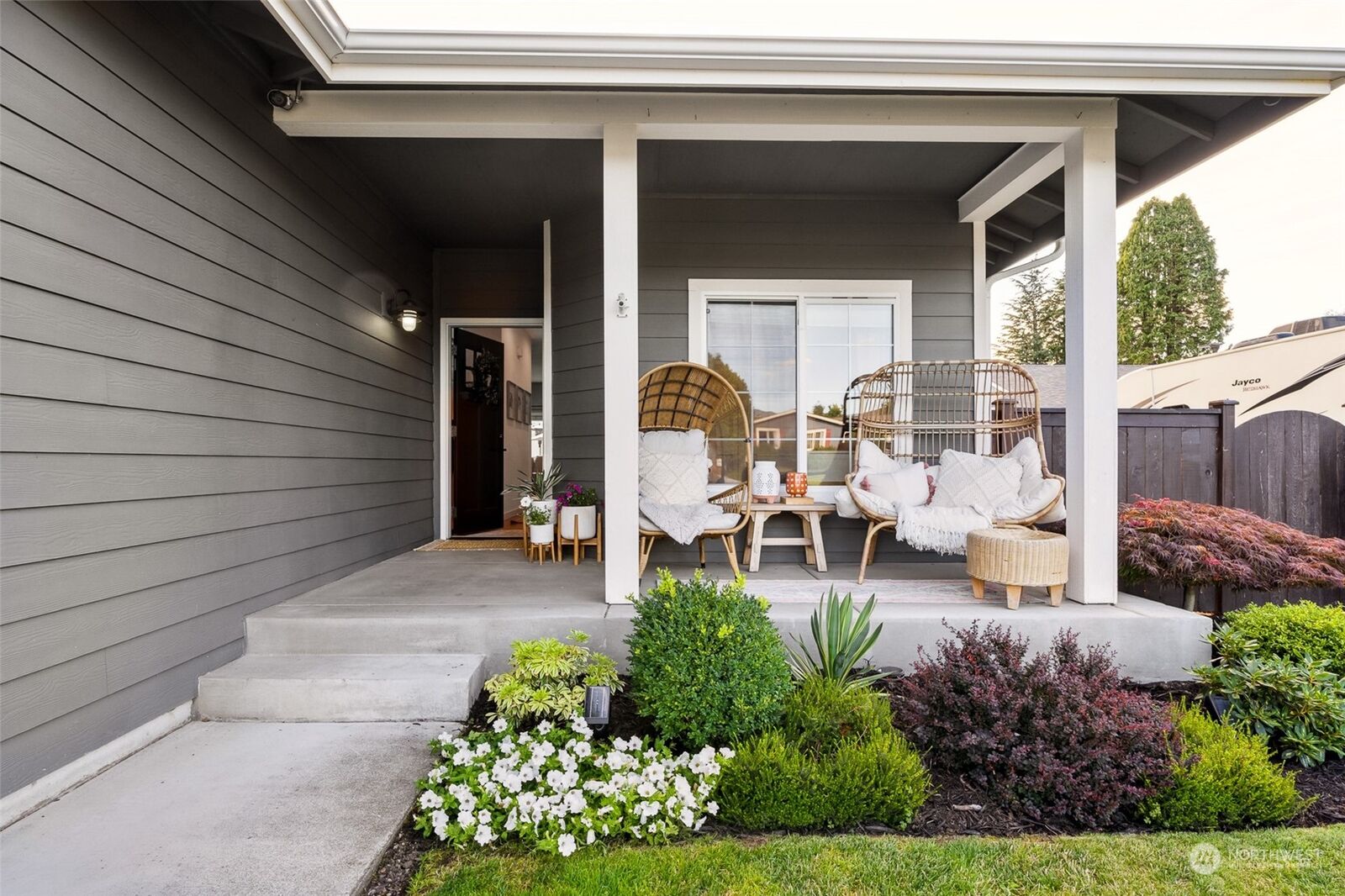 Property Photo:  1928 Garfield Street  WA 98022 