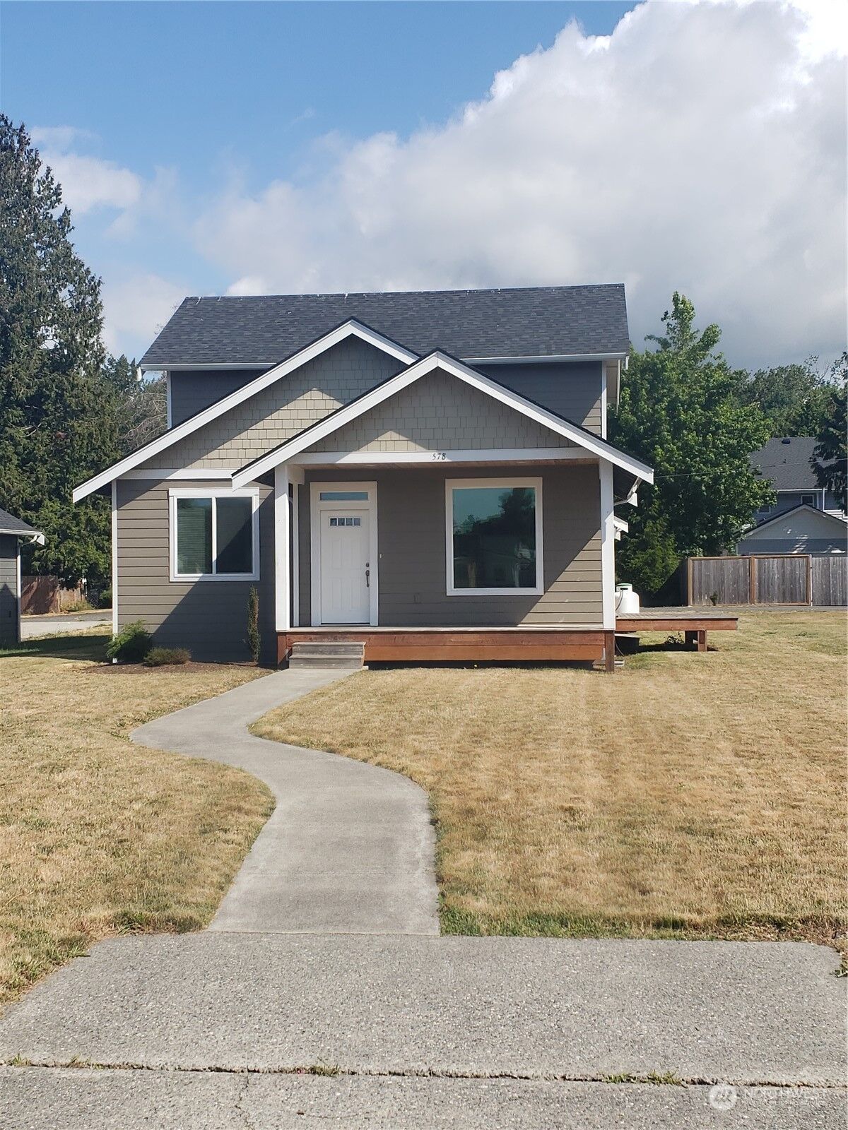 Property Photo:  578 D Street  WA 98230 