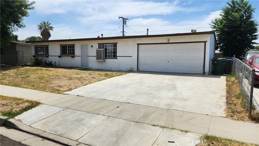 Property Photo:  24823 Eugena Avenue  CA 92553 