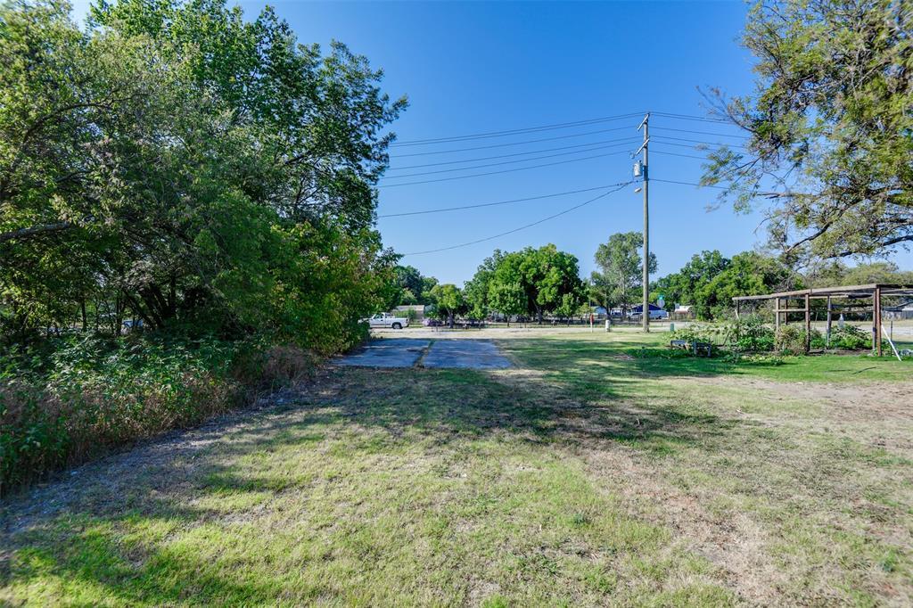 Property Photo: 4321 Britton Road TX 76063