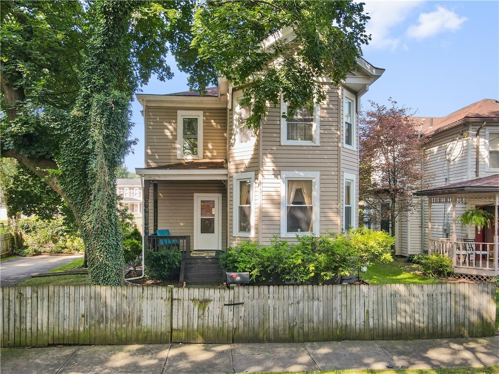 Property Photo: 1016 10th Ave PA 15066
