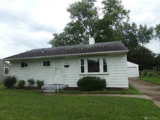 Property Photo: 2956 Peony Place OH 45420