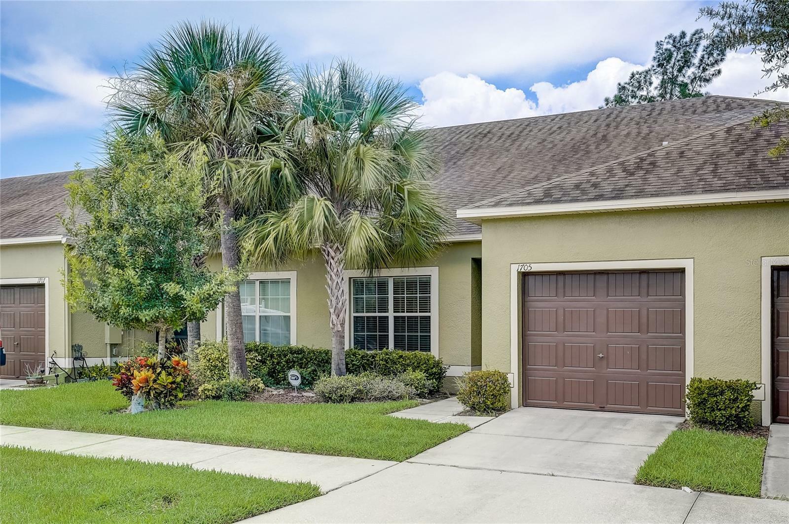 Property Photo:  1705 Trailwater Street  FL 33570 